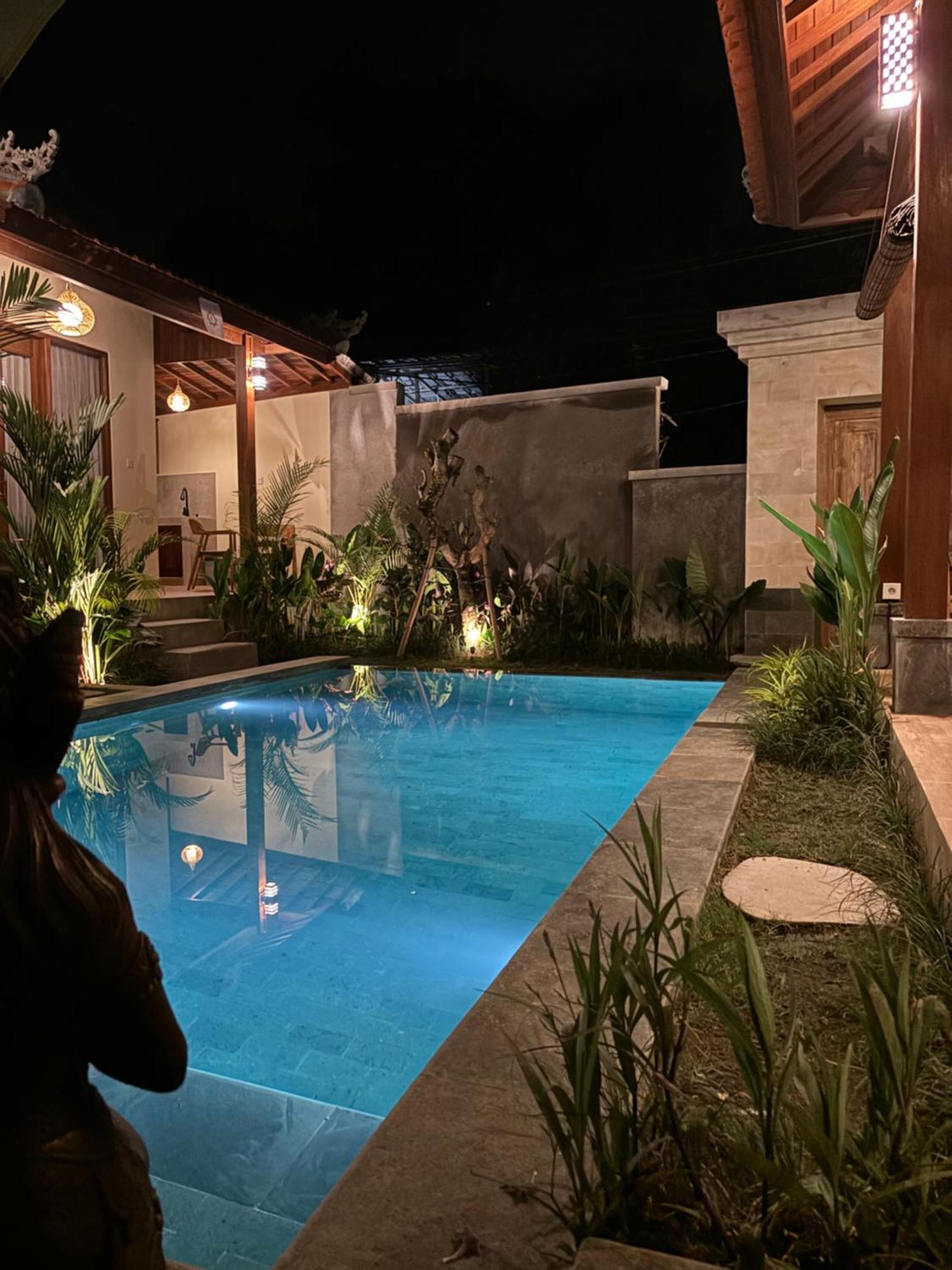 Cempaka Kembar Guest House 우붓 외부 사진