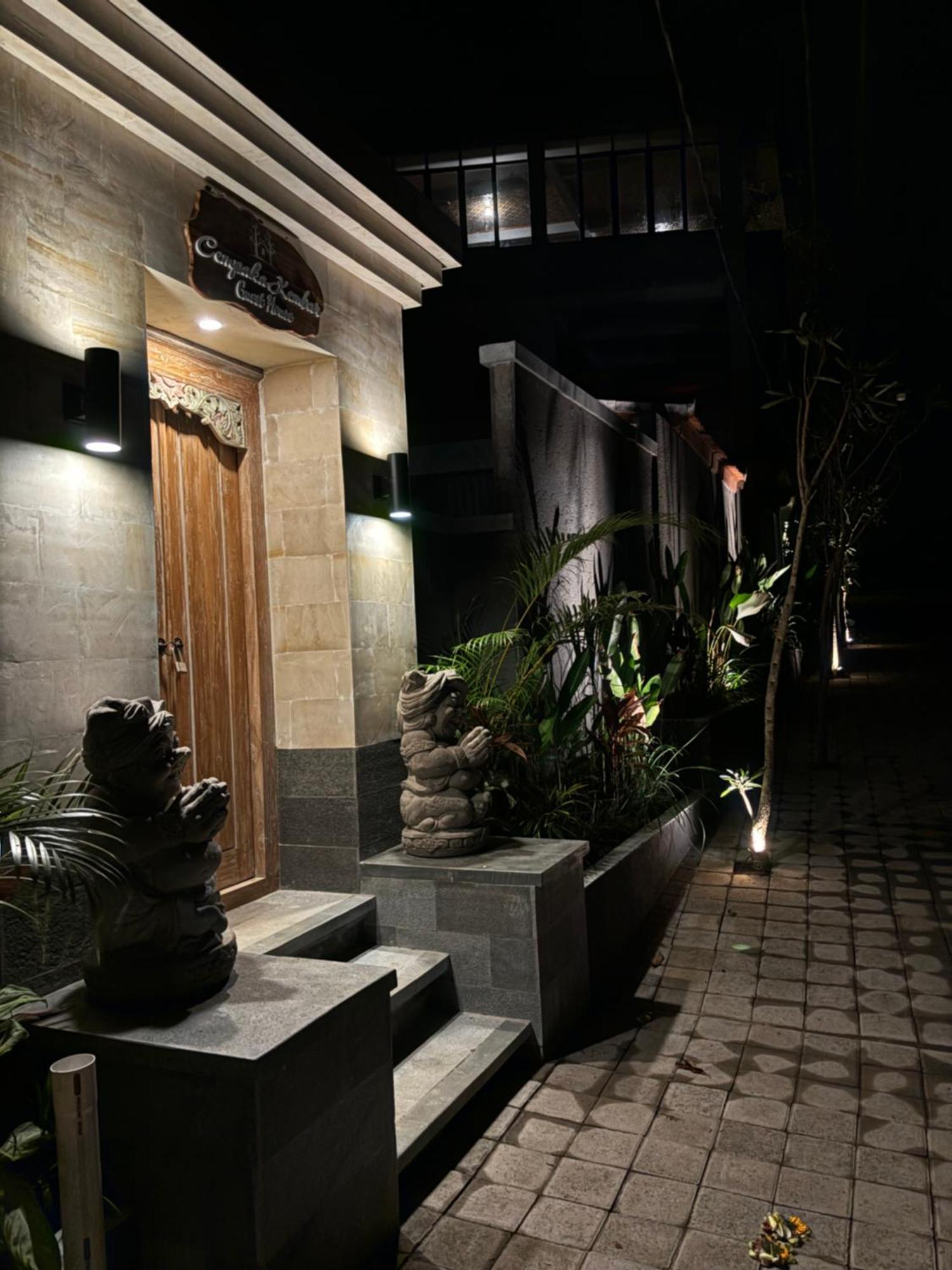 Cempaka Kembar Guest House 우붓 외부 사진