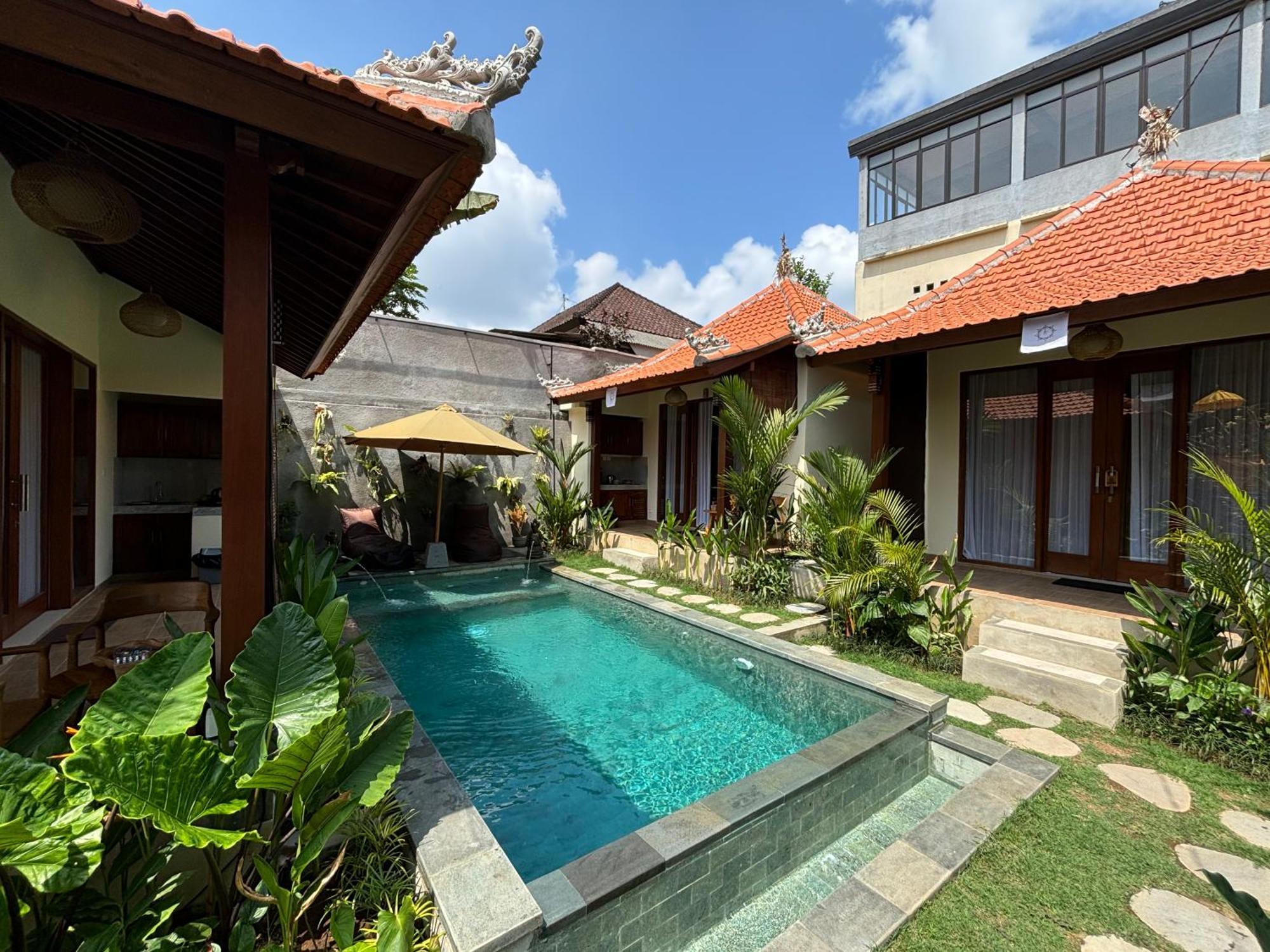 Cempaka Kembar Guest House 우붓 외부 사진