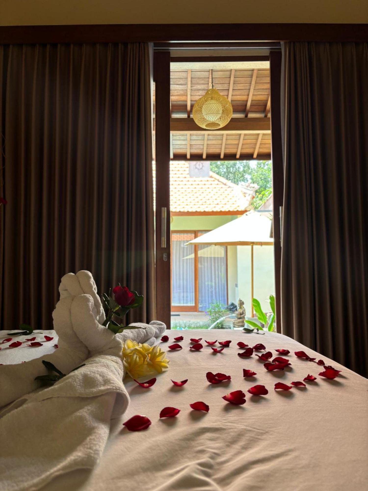 Cempaka Kembar Guest House 우붓 외부 사진