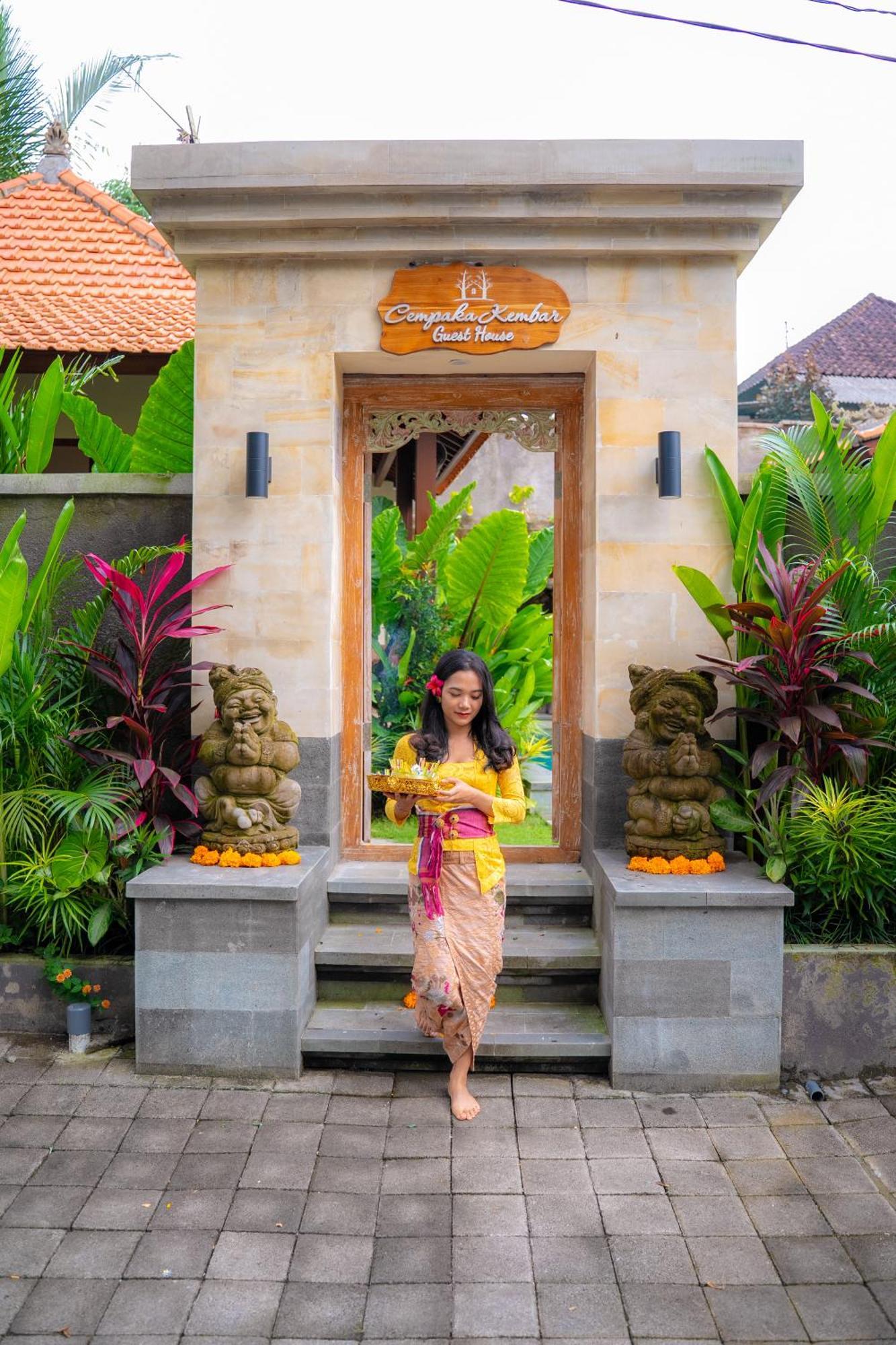 Cempaka Kembar Guest House 우붓 외부 사진