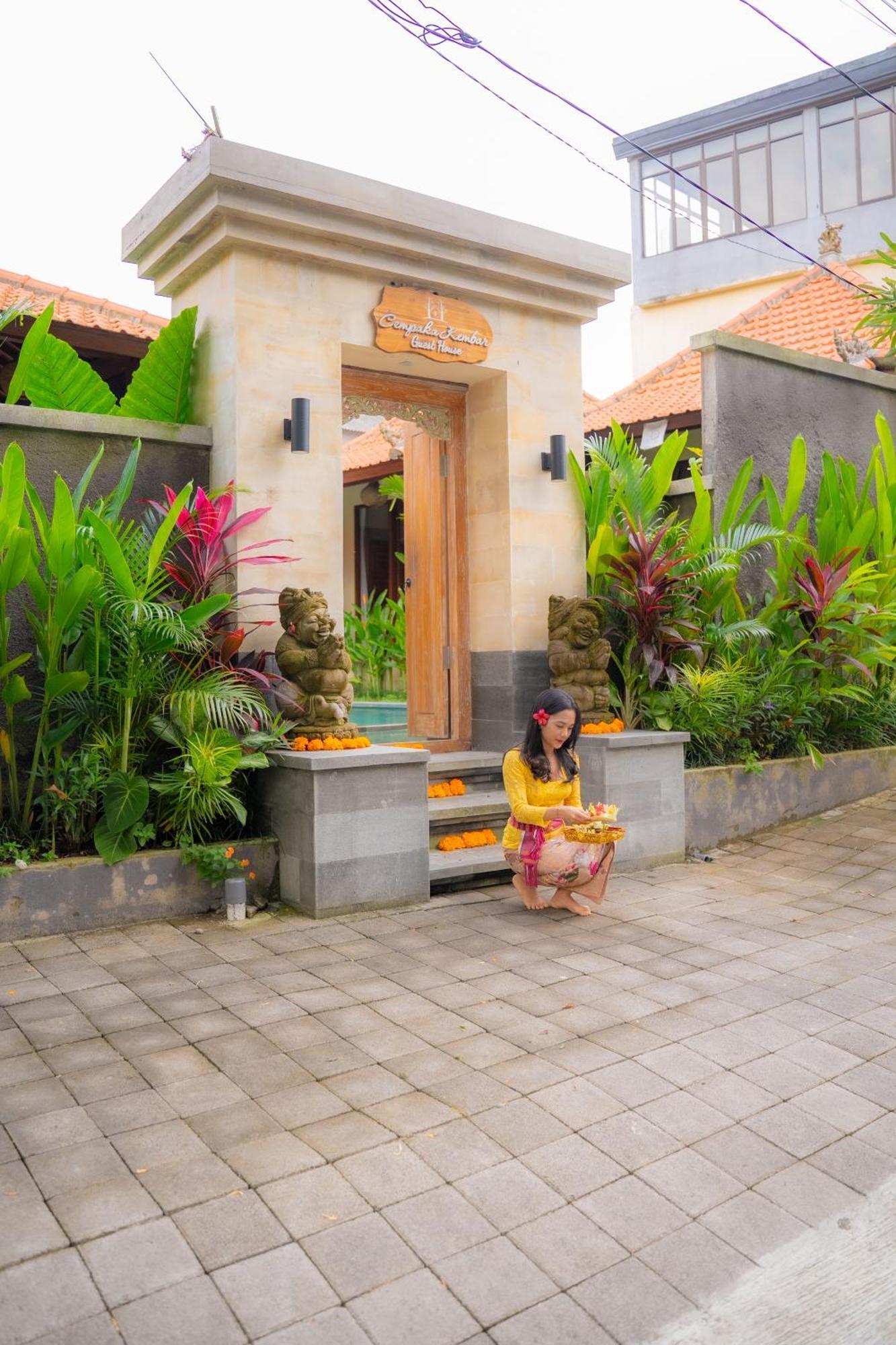 Cempaka Kembar Guest House 우붓 외부 사진